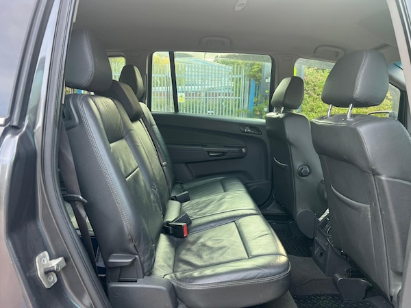 Used Vauxhall Zafira 2010 for sale - 76225343: Photo 11