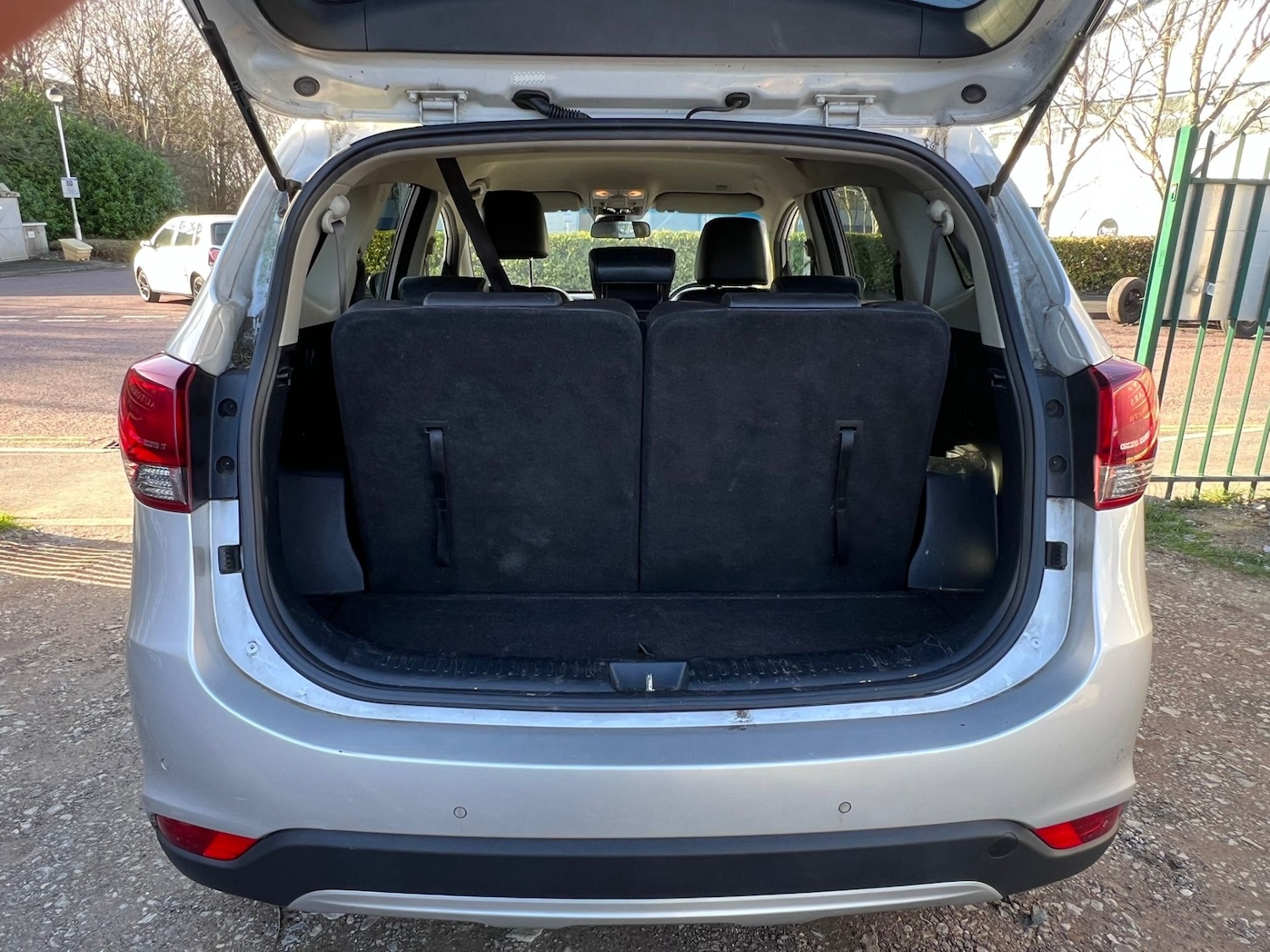 Used Kia Carens 2017 for sale - 77720572: Photo 10