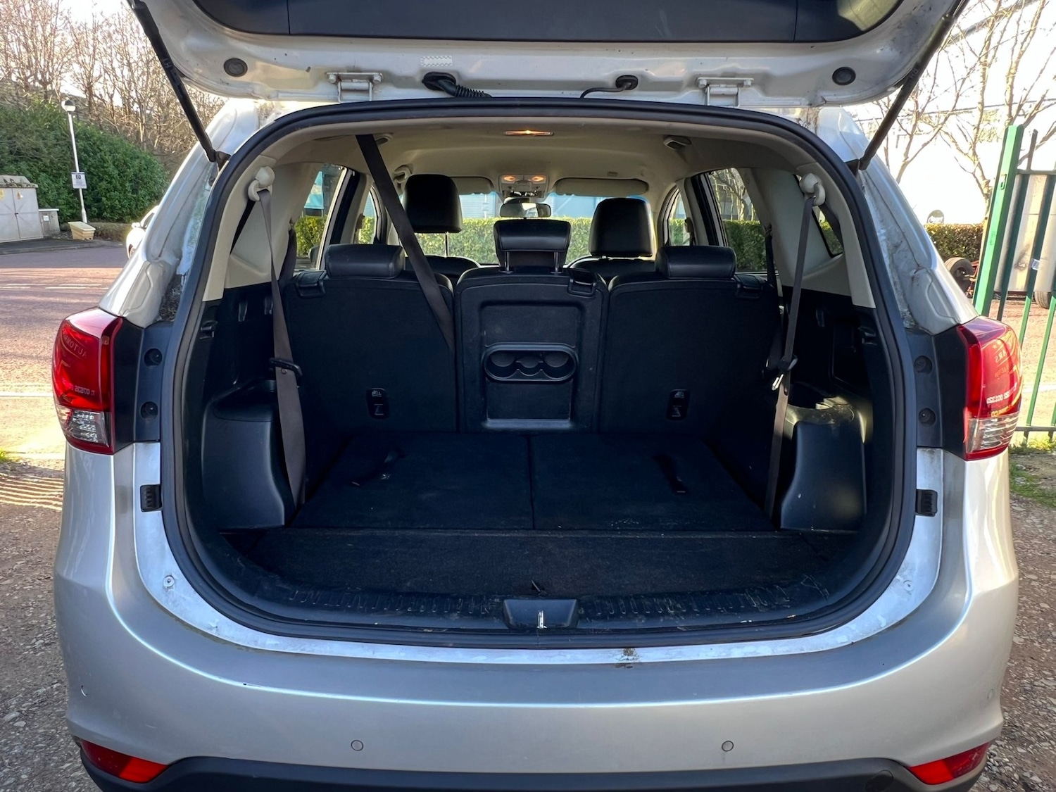 Used Kia Carens 2017 for sale - 77720572: Photo 11