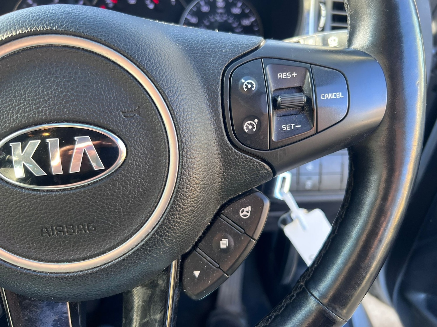 Used Kia Carens 2017 for sale - 77720572: Photo 18