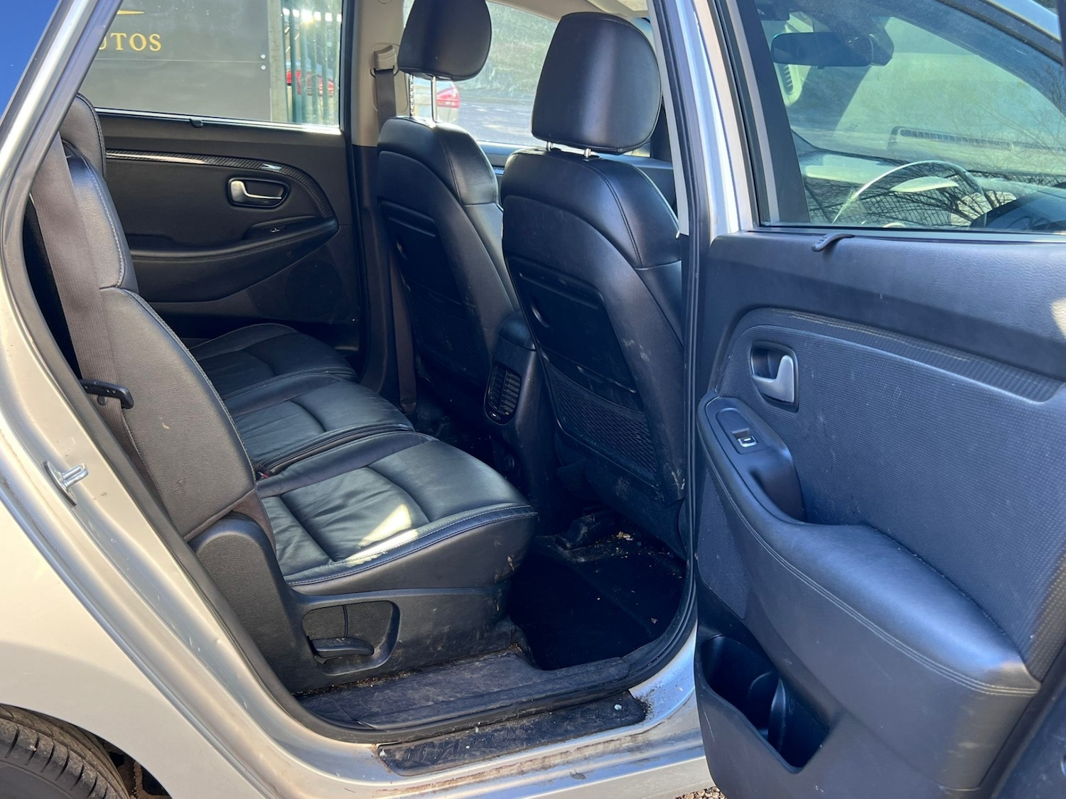 Used Kia Carens 2017 for sale - 77720572: Photo 8