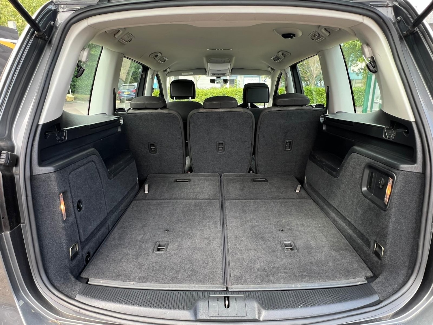 Used Volkswagen Sharan 2017 for sale - 77392162: Photo 29