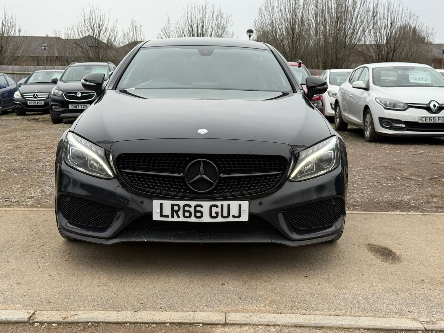 Used Mercedes-Benz C Class 2016 for sale - 77606835: Photo 2