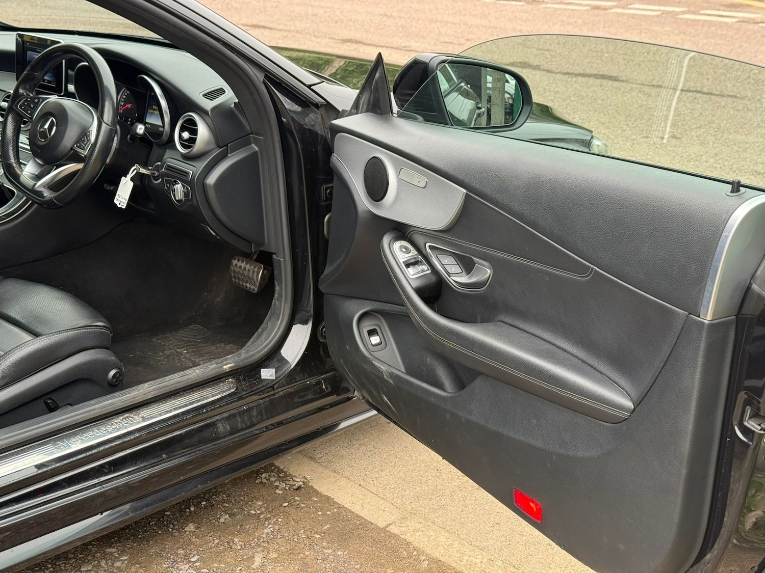 Used Mercedes-Benz C Class 2016 for sale - 77606835: Photo 6