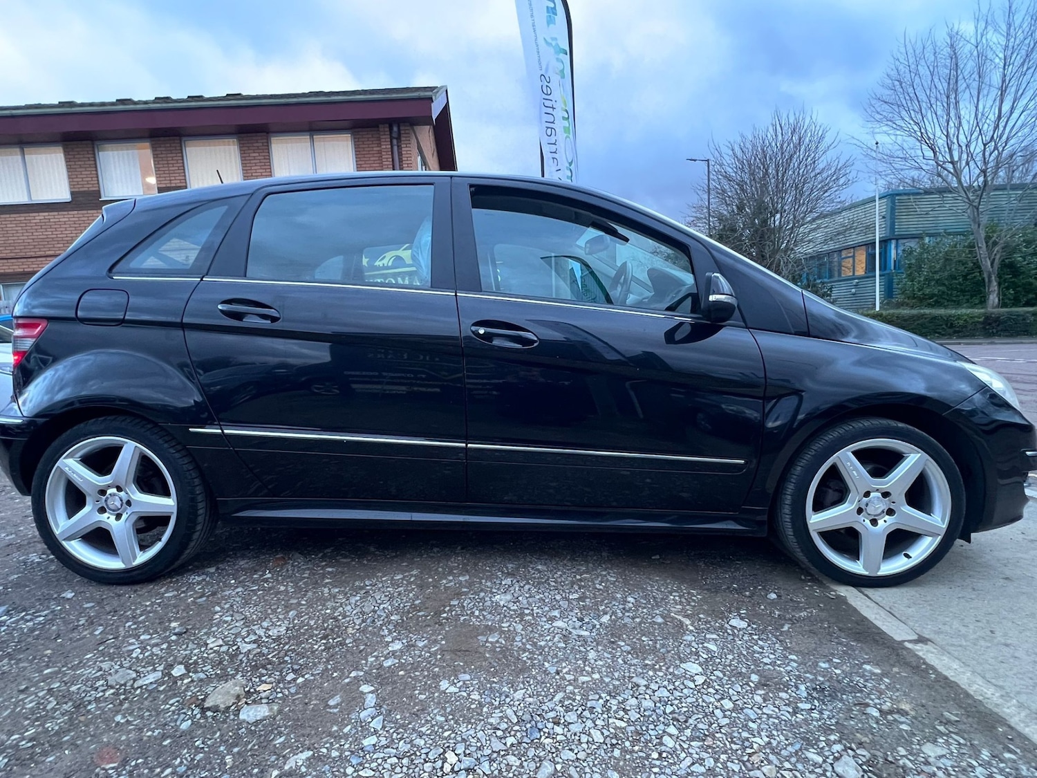 Used Mercedes-Benz B Class 2010 for sale - 77570889: Photo 12