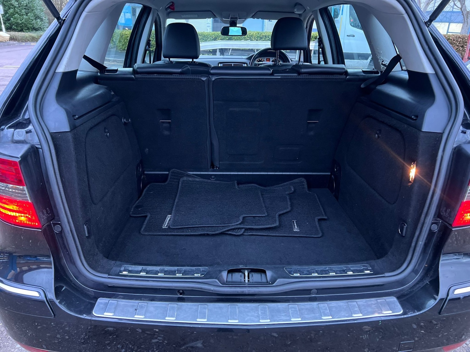 Used Mercedes-Benz B Class 2010 for sale - 77570889: Photo 17