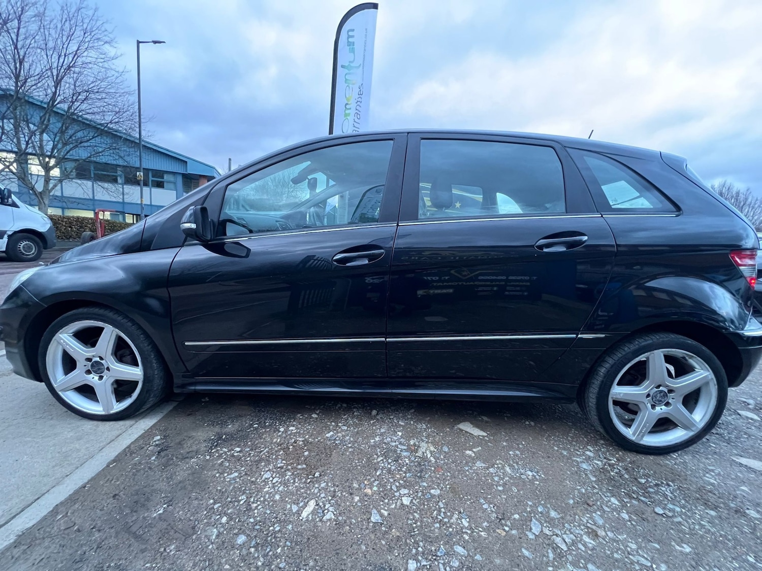 Used Mercedes-Benz B Class 2010 for sale - 77570889: Photo 5