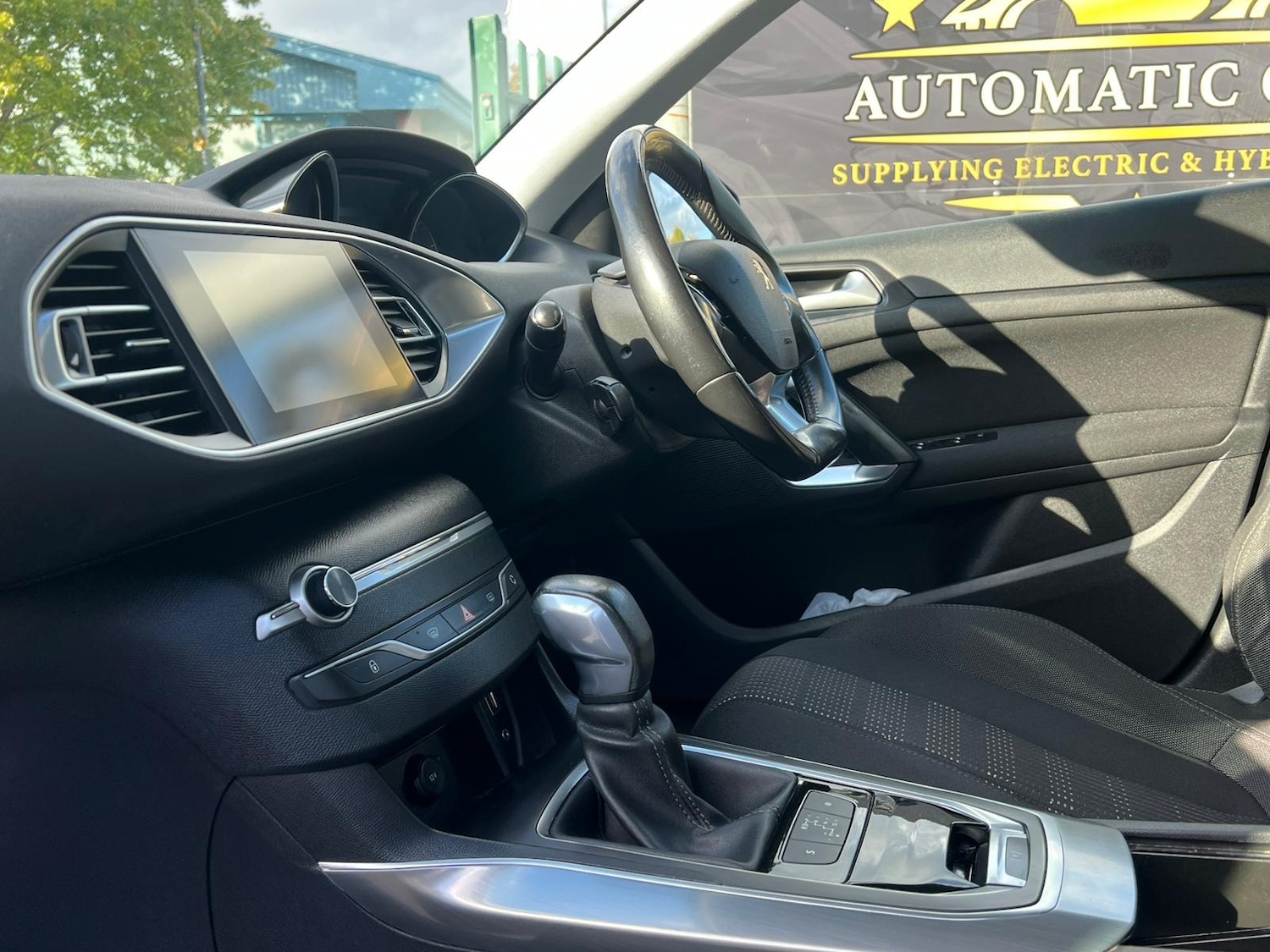 Used Peugeot 308 2015 for sale - 75497298: Photo 25