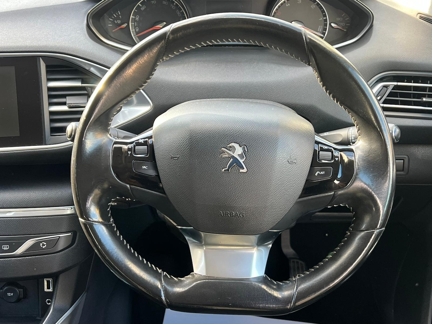 Used Peugeot 308 2015 for sale - 75497298: Photo 35