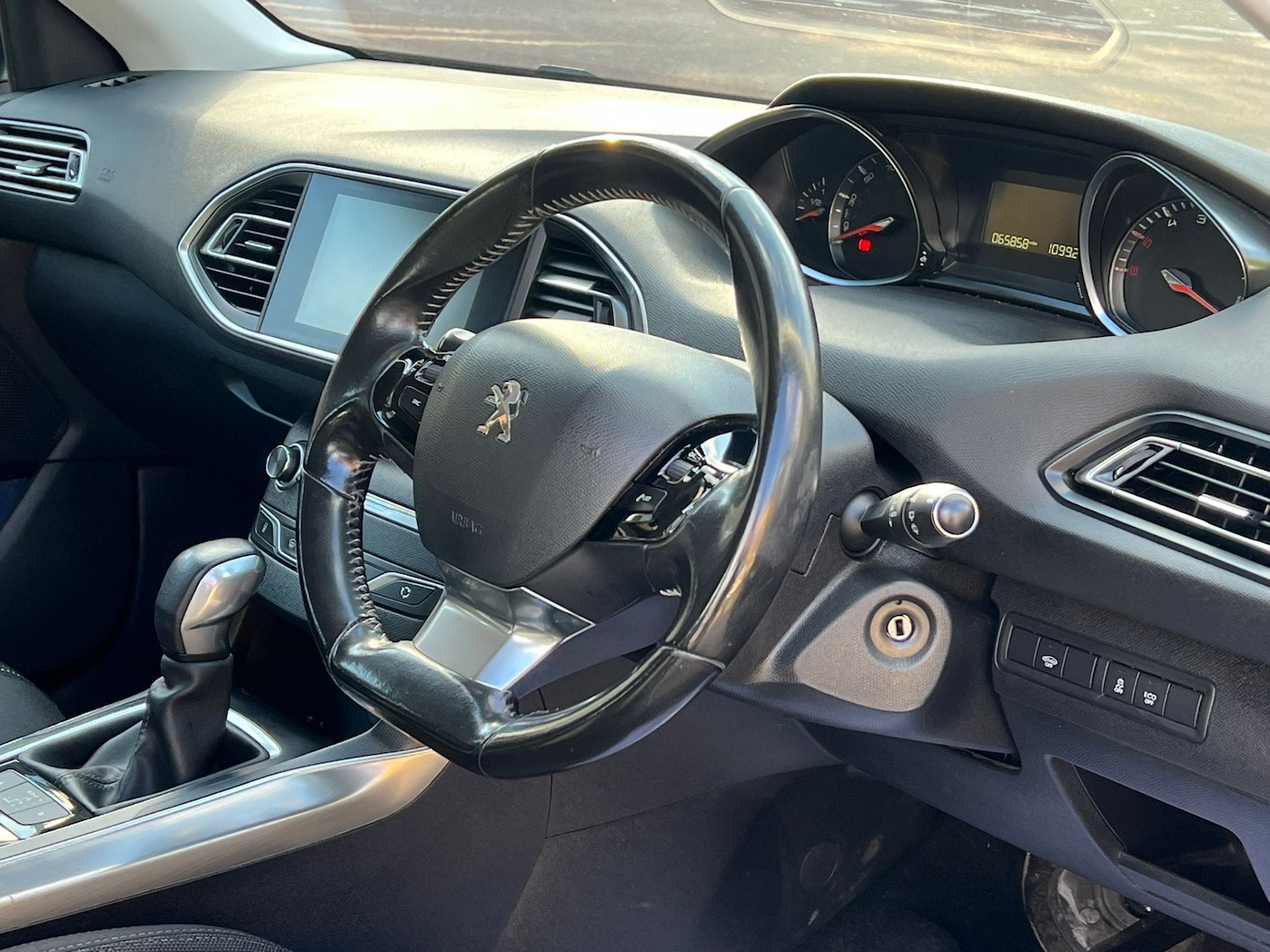 Used Peugeot 308 2015 for sale - 75497298: Photo 40