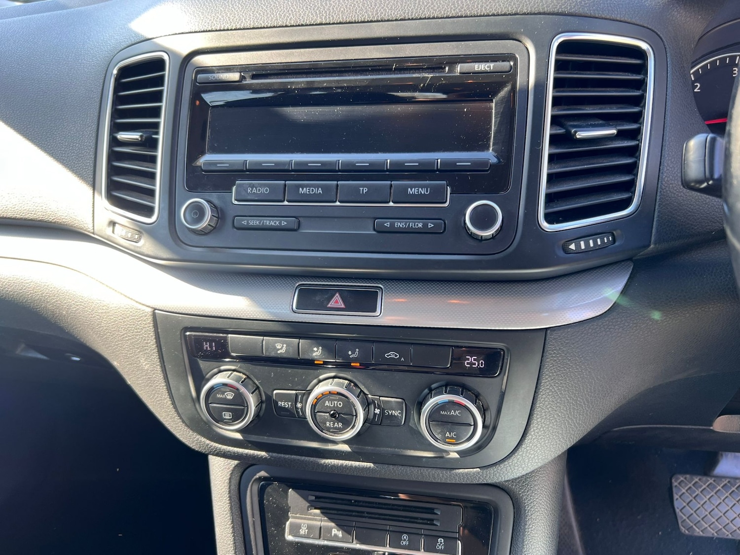 Used Volkswagen Sharan 2014 for sale - 77974741: Photo 18