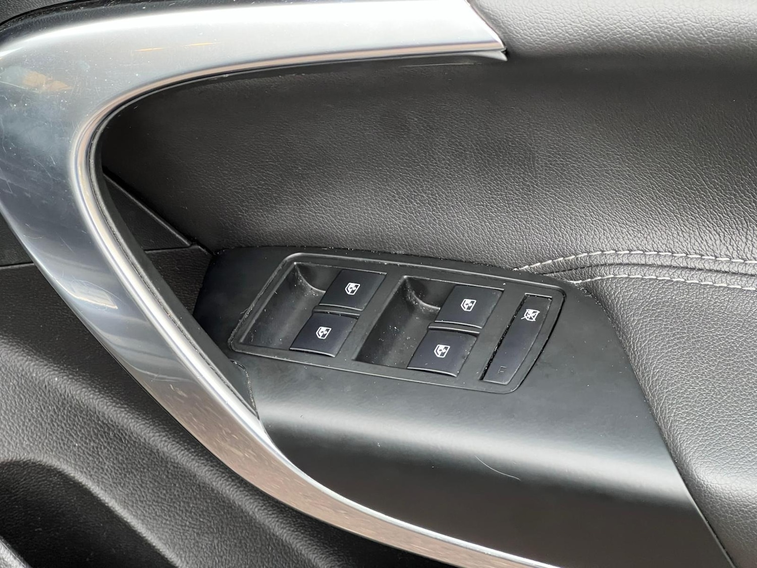 Used Vauxhall Insignia 2014 for sale - 77159639: Photo 15