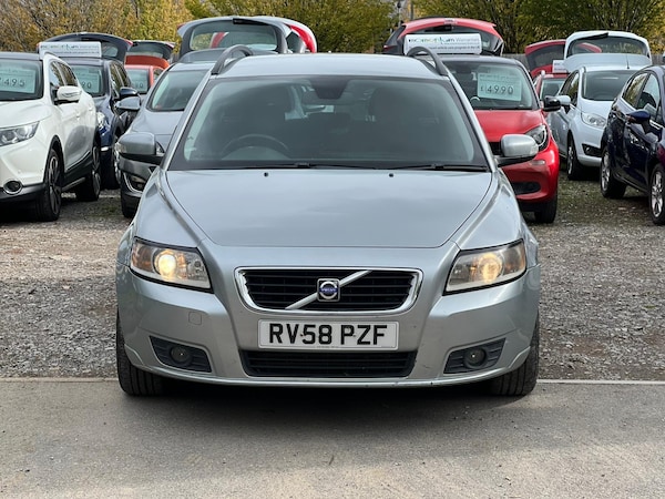 Used Volvo V50 2008 for sale - 76171355: Photo 2