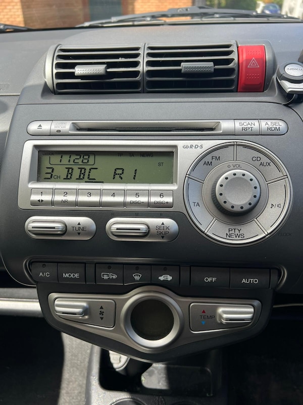 Used Honda Jazz 2007 for sale - 75738690: Photo 20