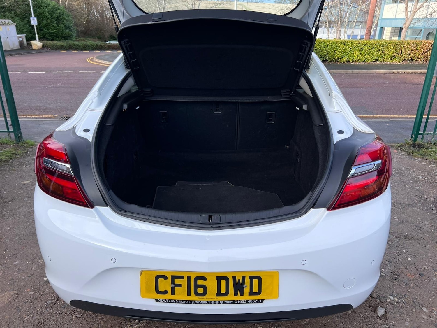 Used Vauxhall Insignia 2016 for sale - 77158478: Photo 37