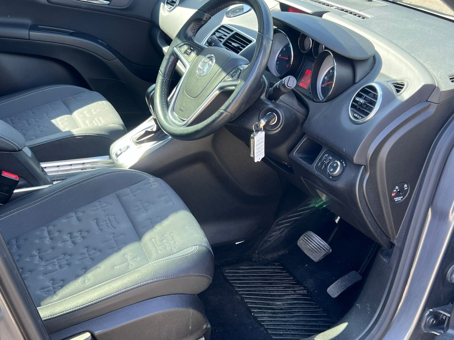 Used Vauxhall Meriva 2016 for sale - 78155590: Photo 8