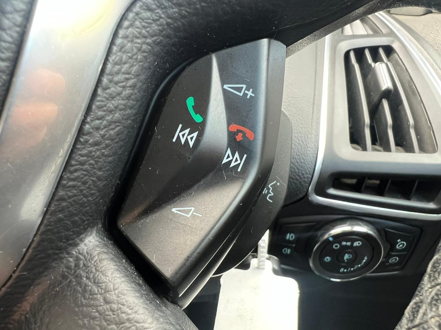 Used Ford Focus 2012 for sale - 76178132: Photo 37