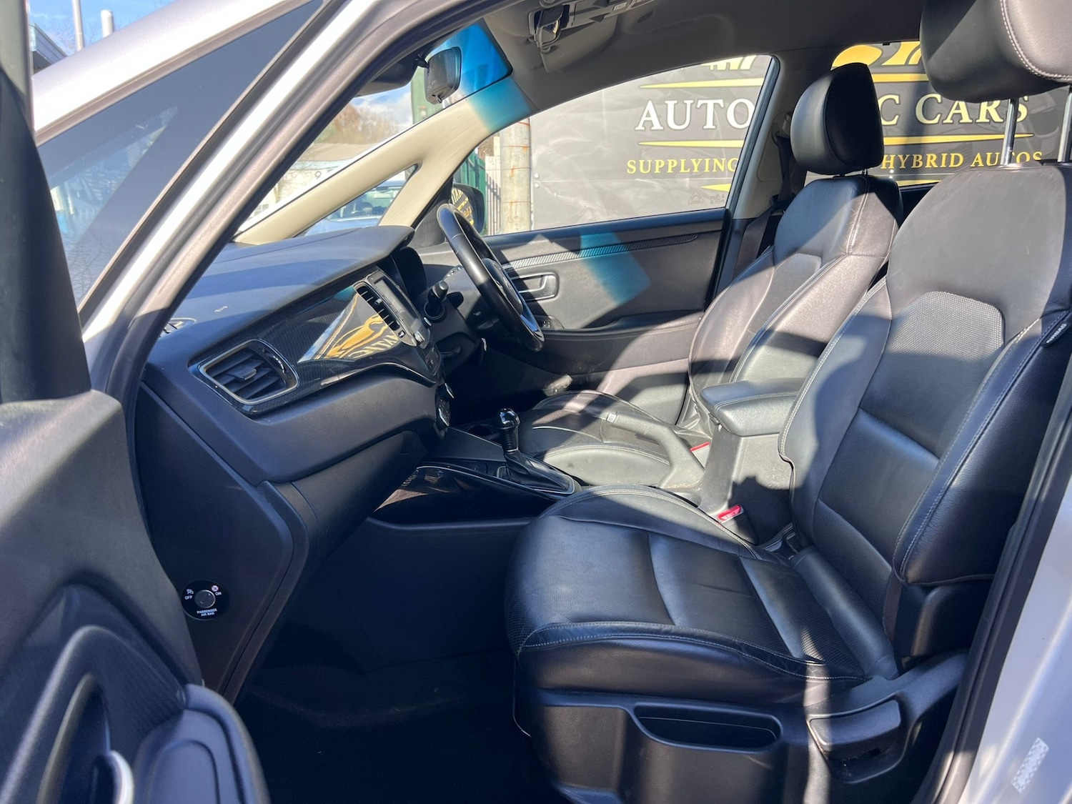 Used Kia Carens 2017 for sale - 78105040: Photo 12