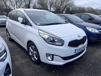 Used Kia Carens 2015 for sale - 77819130: Photo