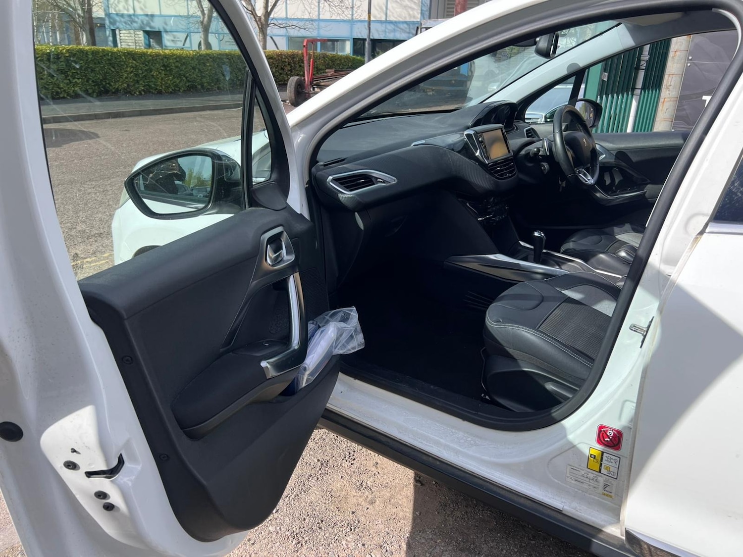 Used Peugeot 2008 2014 for sale - 78183176: Photo 11