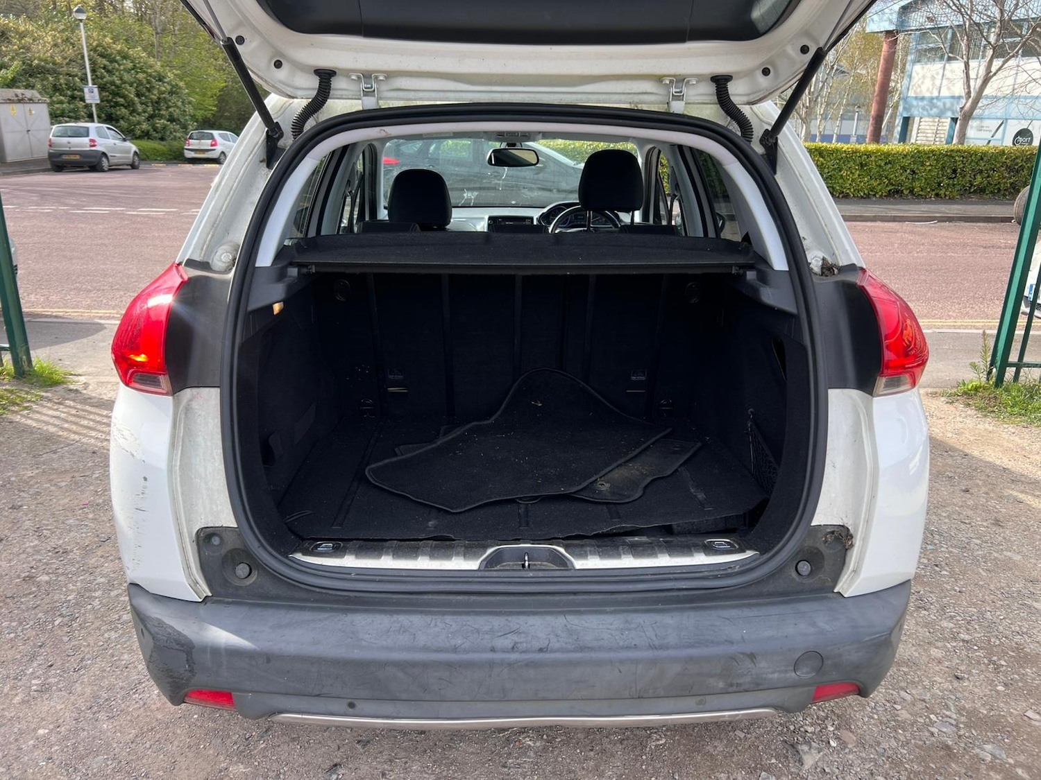 Used Peugeot 2008 2014 for sale - 78183176: Photo 9