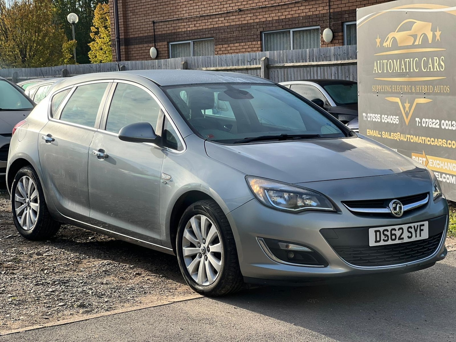 Used Vauxhall Astra 2013 for sale - 76107608: Photo 1
