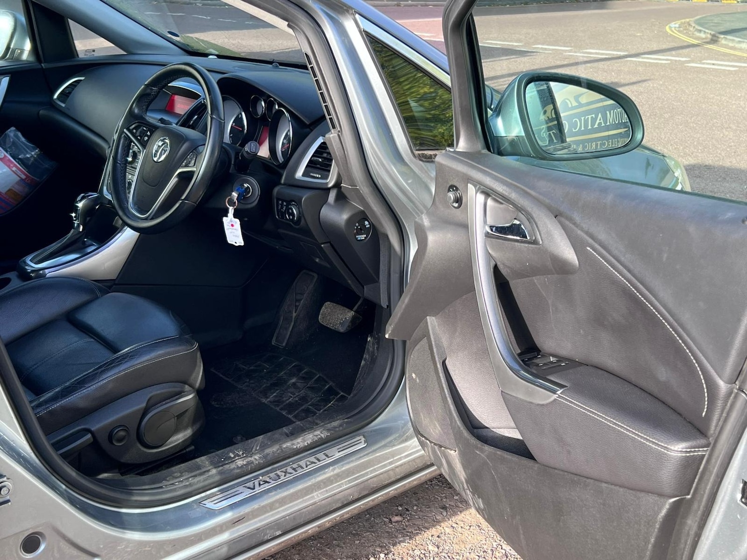 Used Vauxhall Astra 2013 for sale - 76107608: Photo 7