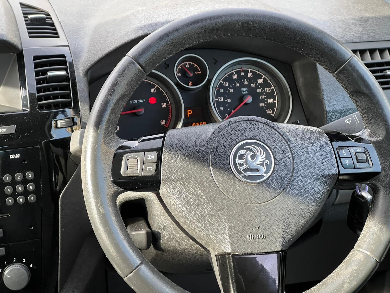 Used Vauxhall Zafira 2010 for sale - 78105738: Photo 20