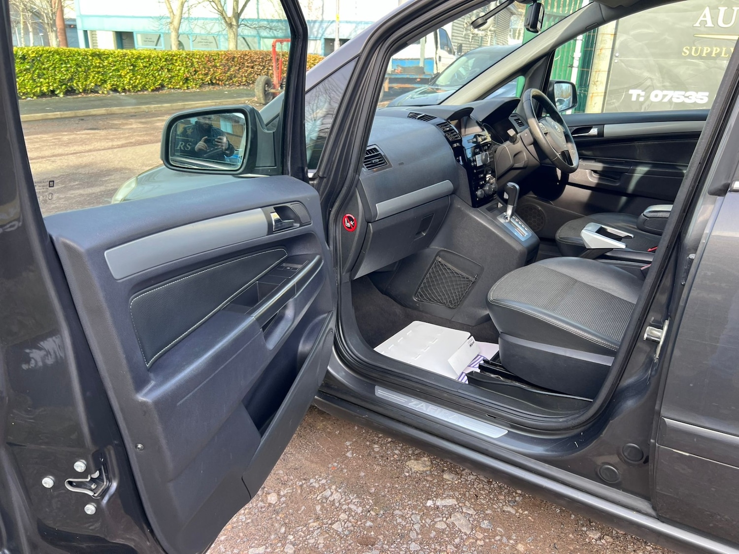 Used Vauxhall Zafira 2010 for sale - 78105738: Photo 29