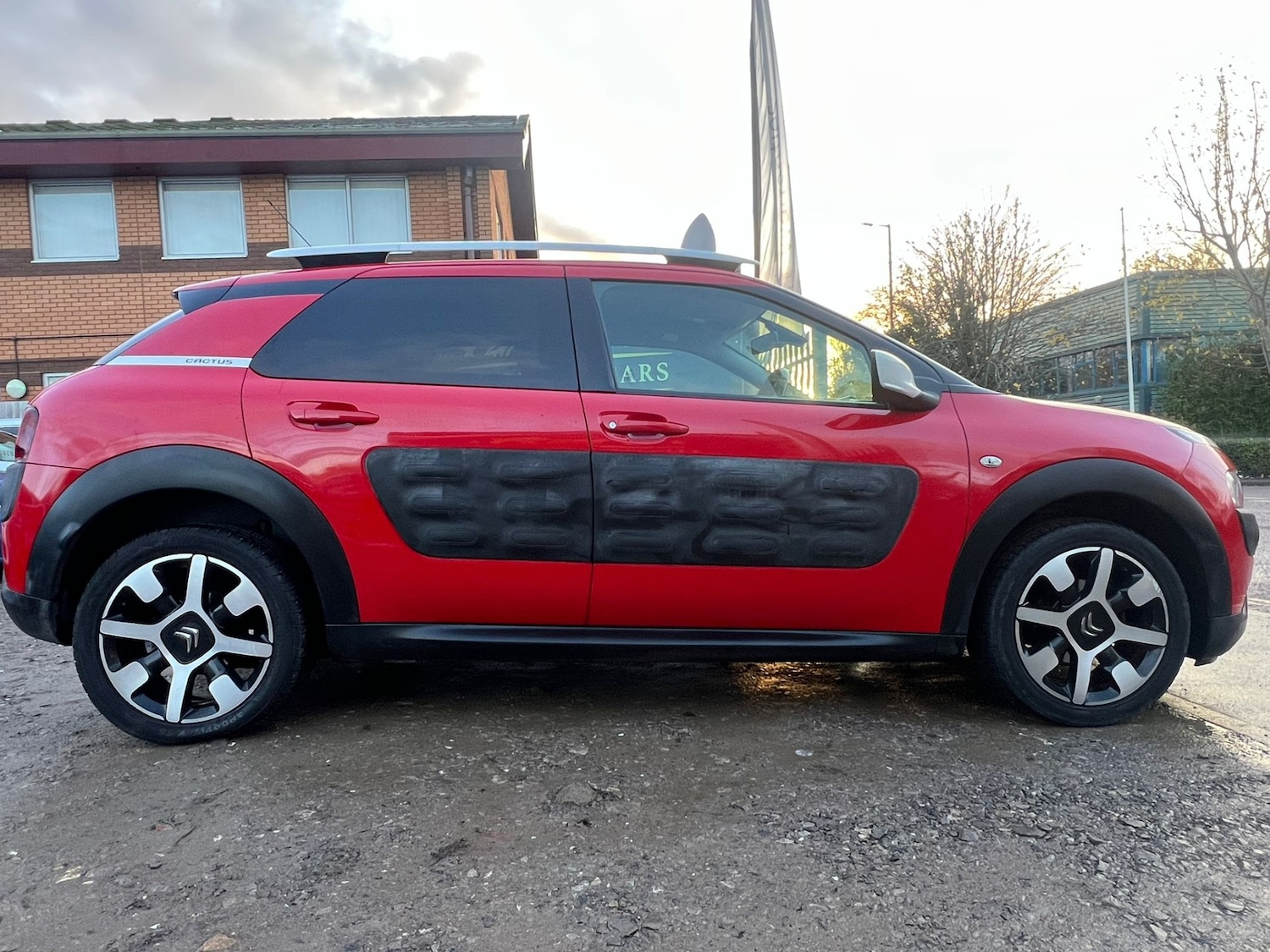 Used Citroen C4 Cactus 2015 for sale - 76693886: Photo 10