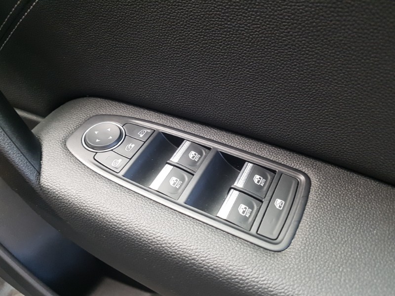 Used Renault Captur 2023 for sale - 76208389: Photo 19