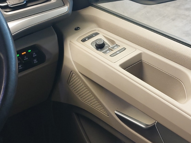 Used Volkswagen Multivan 2024 for sale - 78164254: Photo 18