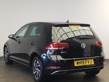 Used Volkswagen Golf 2019 for sale - 75926120: Photo