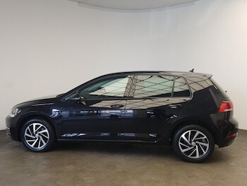 Used Volkswagen Golf 2019 for sale - 75926120: Photo
