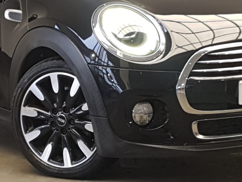 Used MINI Convertible 2019 for sale - 76651773: Photo 9