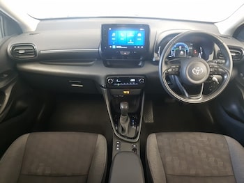 Used Toyota Yaris 2024 for sale - 76169744: Photo