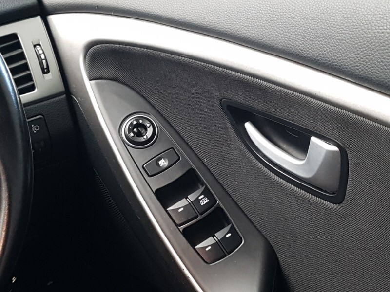 Used Hyundai i30 2013 for sale - 77299913: Photo 17