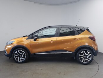 Used Renault Captur 2018 for sale - 77242117: Photo