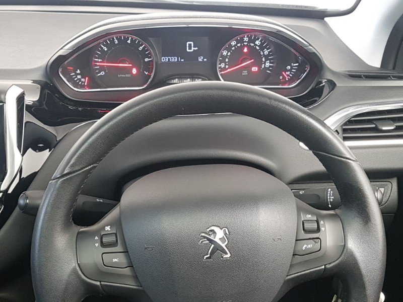 Used Peugeot 208 2014 for sale - 76978442: Photo 10