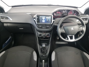 Used Peugeot 208 2014 for sale - 76978442: Photo