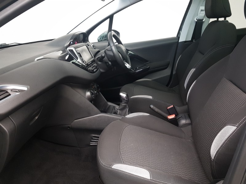 Used Peugeot 208 2014 for sale - 76978442: Photo 5