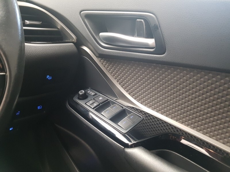 Used Toyota C-HR 2020 for sale - 77816123: Photo 18