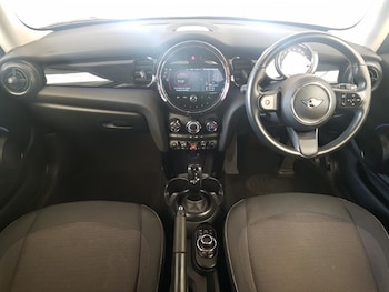 Used MINI Hatch 2022 for sale - 76358992: Photo