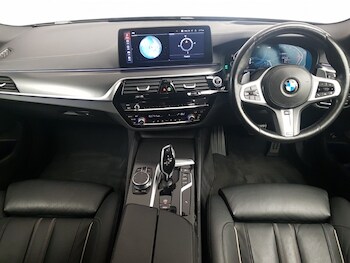 Used BMW 5 Series 2021 for sale - 77652350: Photo