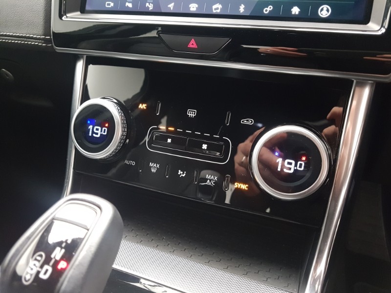 Used Jaguar XE 2019 for sale - 76687864: Photo 15