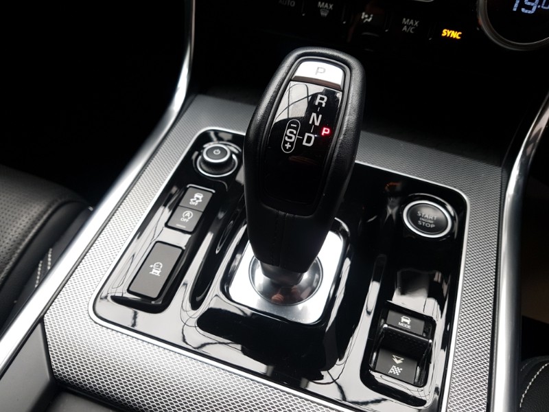 Used Jaguar XE 2019 for sale - 76687864: Photo 17