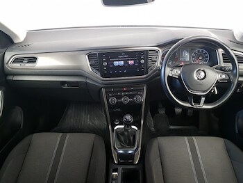 Used Volkswagen T-Roc 2018 for sale - 78647509: Photo