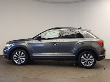 Used Volkswagen T-Roc 2018 for sale - 78647509: Photo
