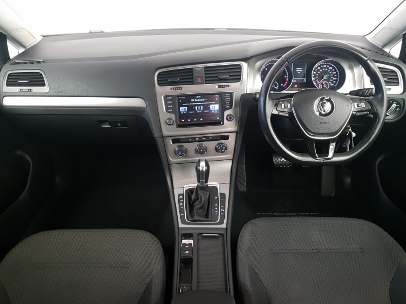 Used Volkswagen Golf 2015 for sale - 77669935: Photo 2