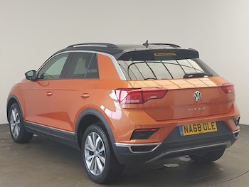 Used Volkswagen T-Roc 2018 for sale - 78515800: Photo